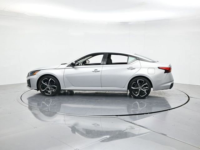 Used 2024 Nissan Altima 2.5 SR FWD image 7