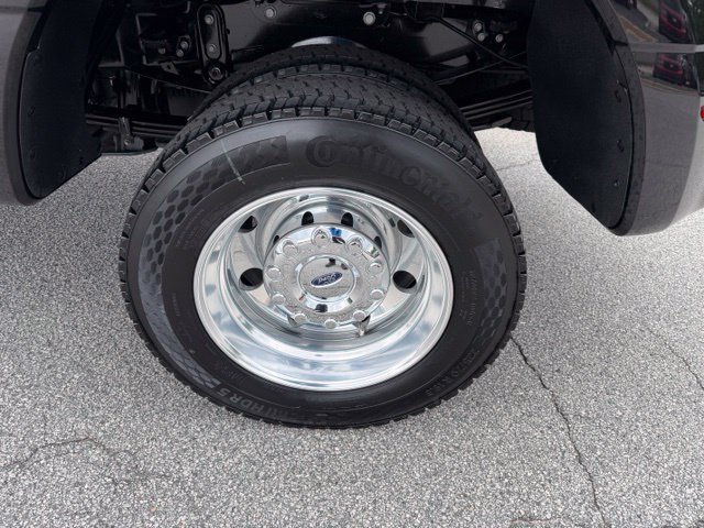 Certified 2025 Ford F450 Lariat w/ FX4 Off-Road Package AWD/4WD image 10
