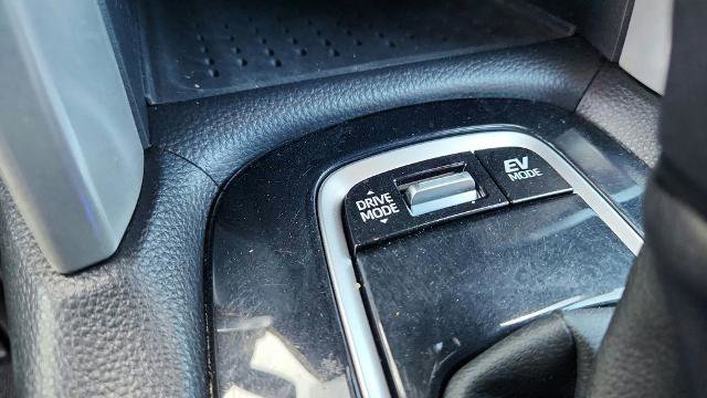 Used 2024 Toyota Corolla Cross AWD Hybrid image 16