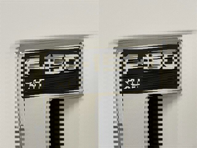 Certified 2022 Ford F150 XLT w/ Equipment Group 302A High image 18