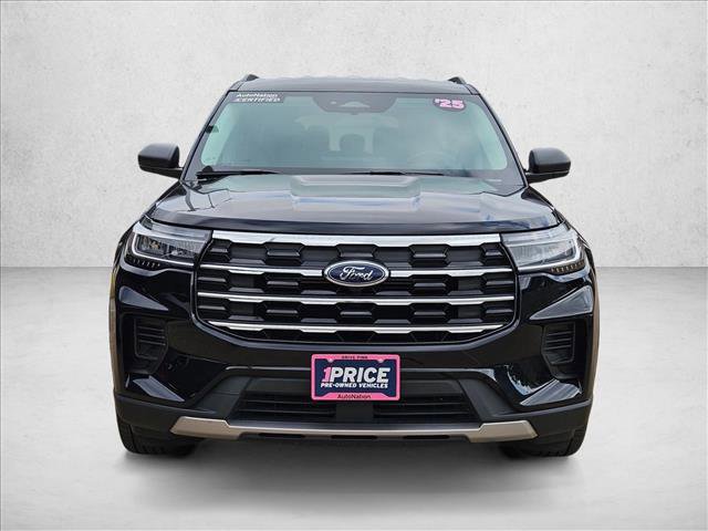 Certified 2025 Ford Explorer Active image 8