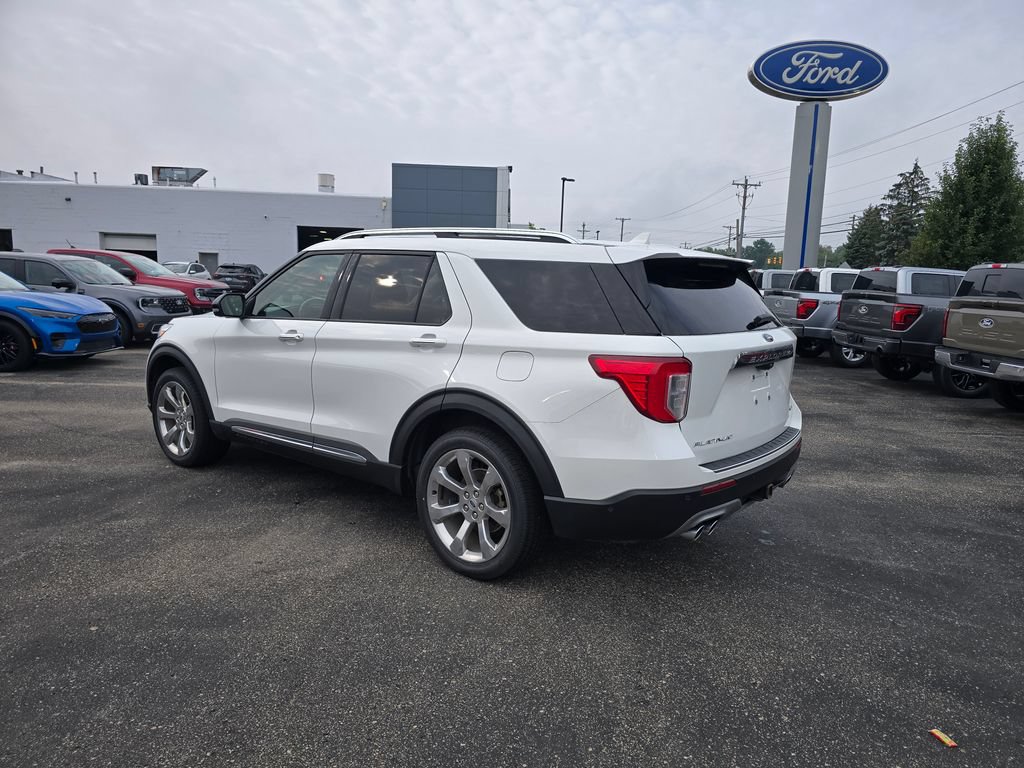 Certified 2020 Ford Explorer Platinum w/ Premium Technology Package AWD/4WD image 3