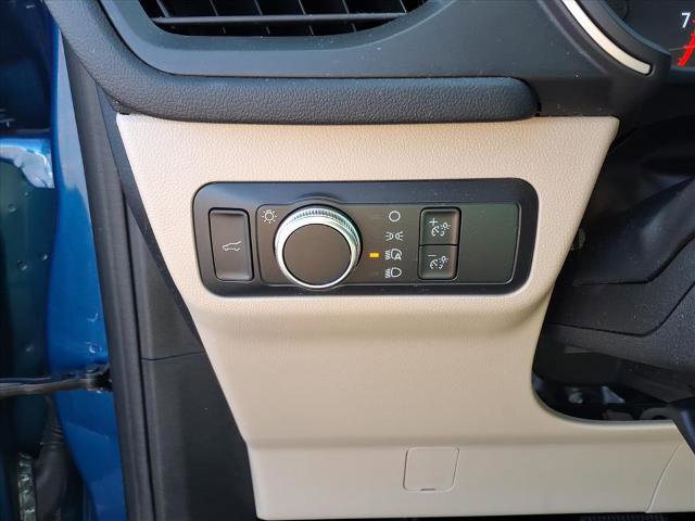 Certified 2022 Ford Escape SE w/ SE Sport Appearance Package image 17