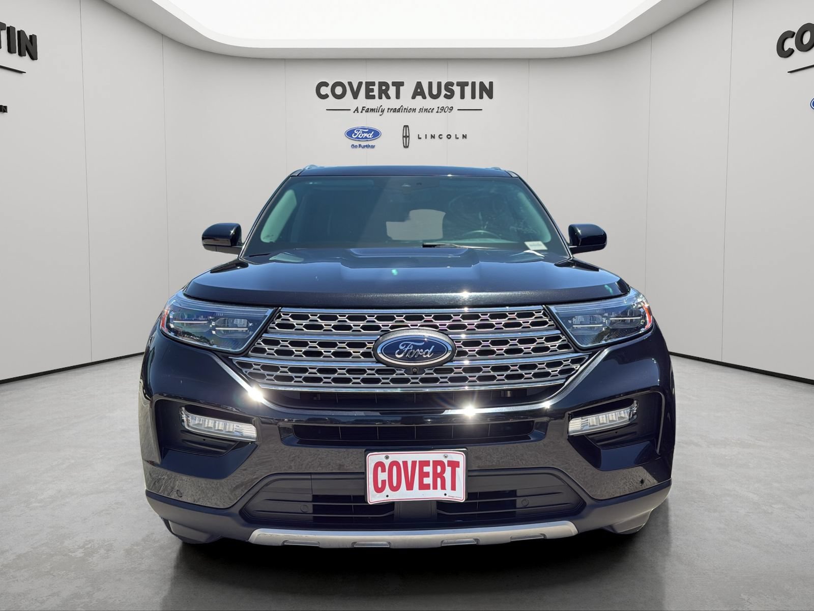 Certified 2024 Ford Explorer Limited RWD image 6