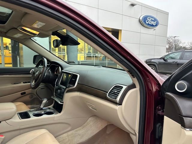 Used 2017 Jeep Grand Cherokee Overland w/ Jeep Active Safety Group image 67