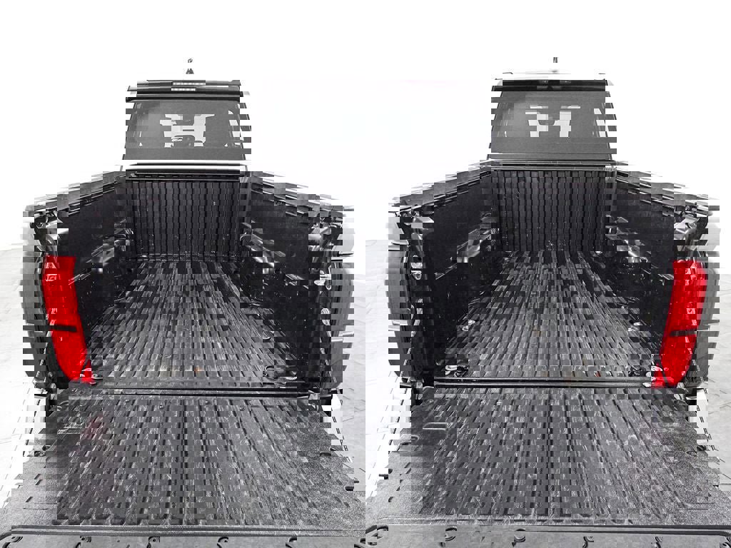 Used 2024 Toyota Tacoma SR5 AWD/4WD image 25