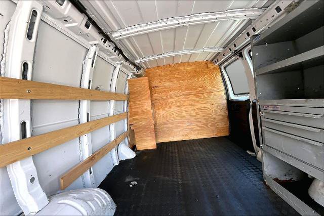 Used 2020 GMC Savana 2500 w/ Driver Convenience Package RWD image 38
