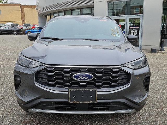 Certified 2025 Ford Escape ST-Line w/ Tech Pack #1 AWD/4WD image 14