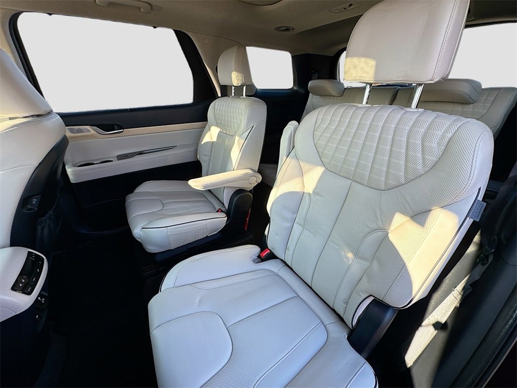 Used 2023 Hyundai Palisade Limited image 19