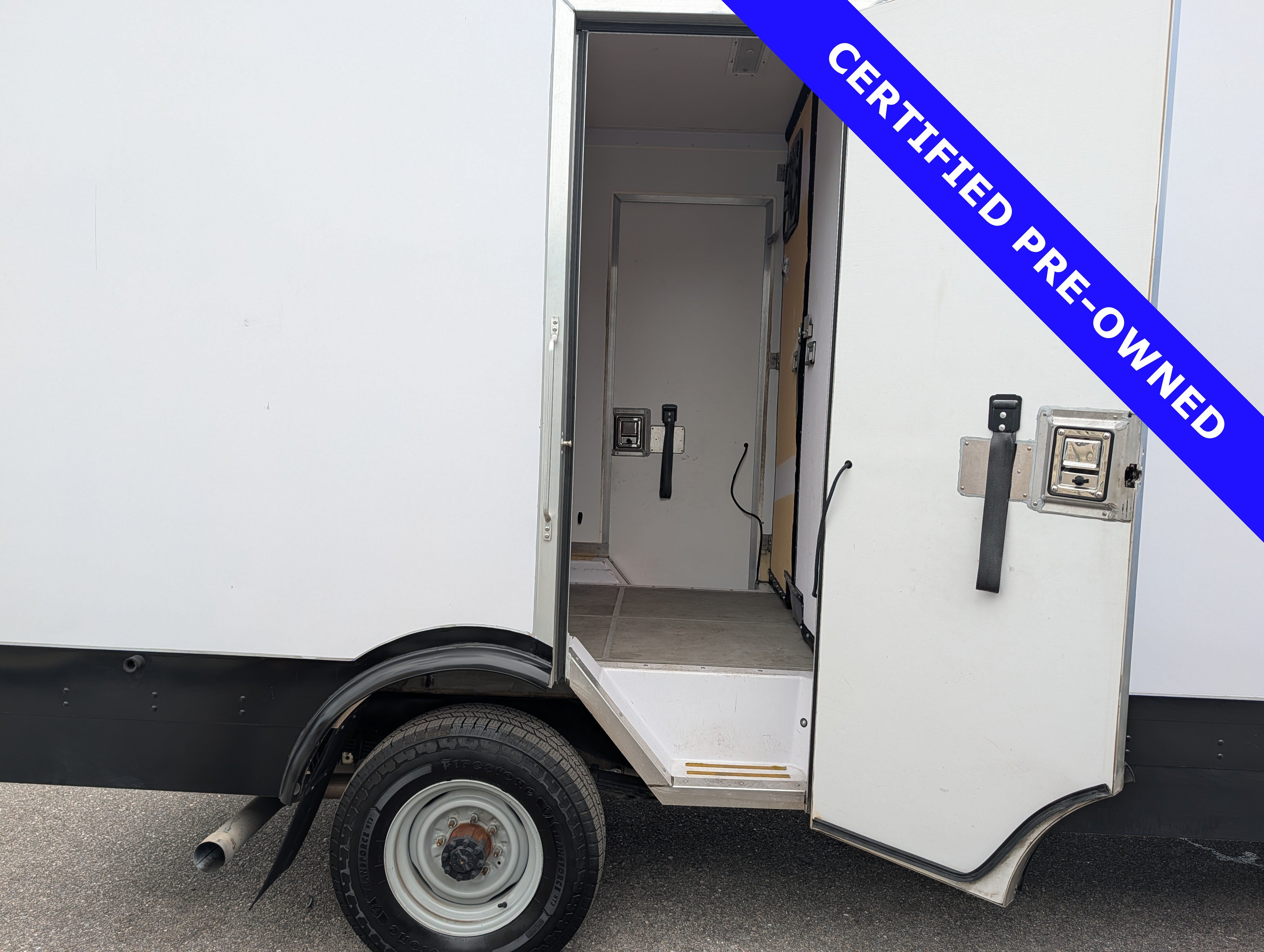 Certified 2024 Ford E-350 and Econoline 350 Super Duty w/ Power Windows & Locks Group RWD image 15