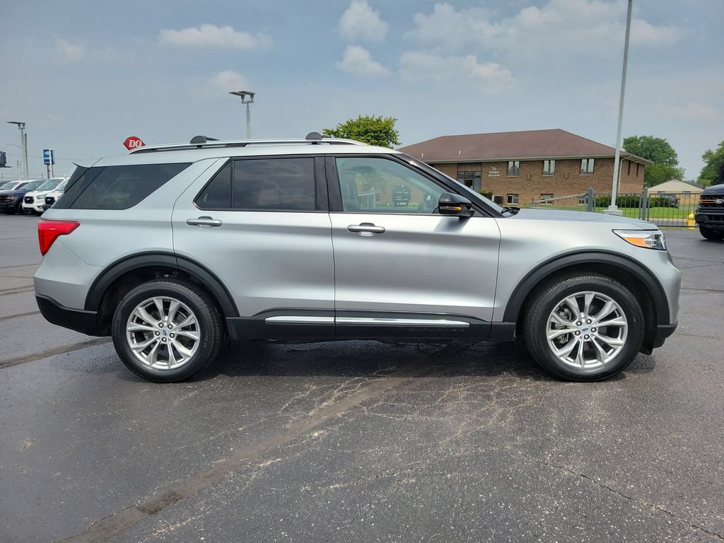 Certified 2024 Ford Explorer Limited w/ Limited Technology Package AWD/4WD image 3