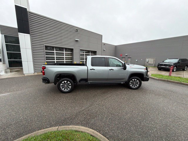 Used 2024 Chevrolet Silverado 2500 Custom w/ Custom Value Package AWD/4WD image 4