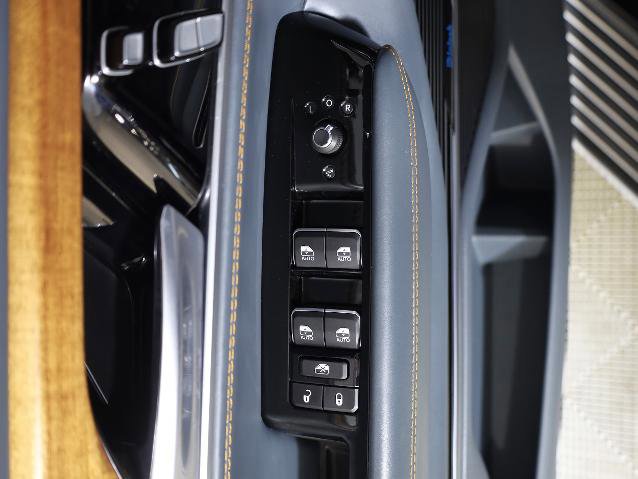 Used 2023 Jeep Grand Wagoneer L Series III w/ Rear Seat Video Group 1 image 21