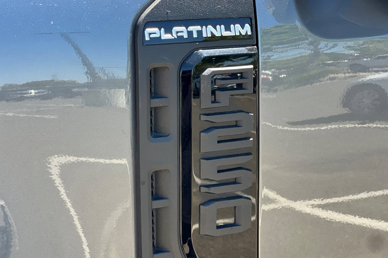 Certified 2025 Ford F250 Platinum w/ Tremor Off-Road Package AWD/4WD image 14