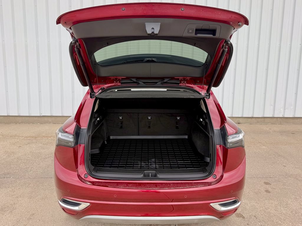 Used 2023 Buick Envision Avenir AWD/4WD image 16
