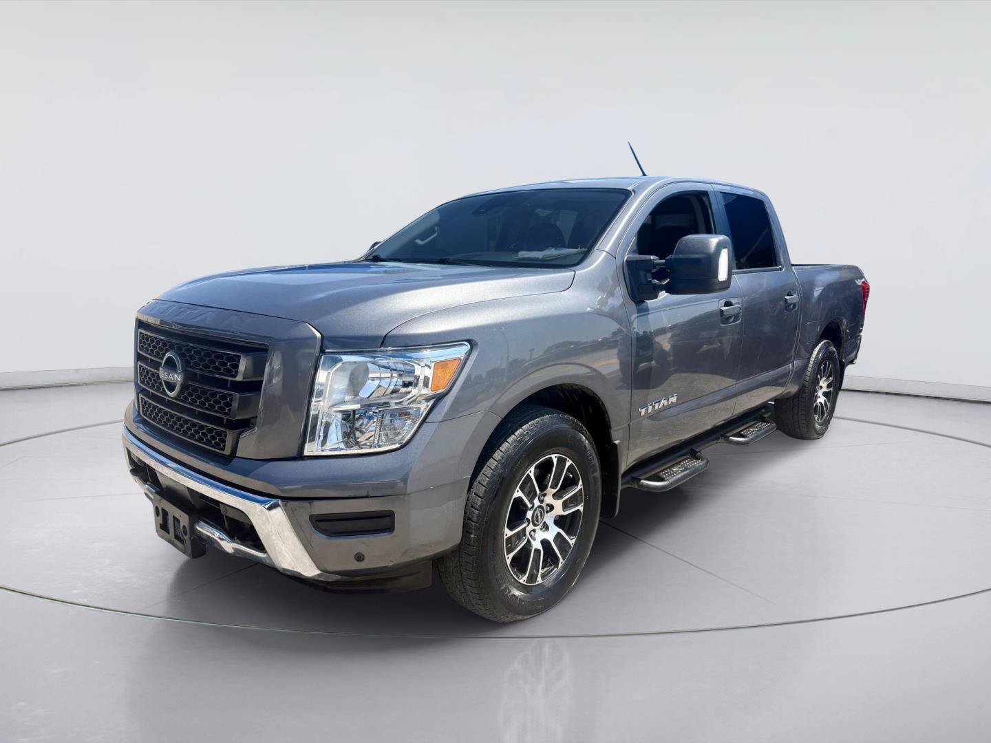 Used 2024 Nissan Titan SV w/ SV Convenience Package AWD/4WD image 7