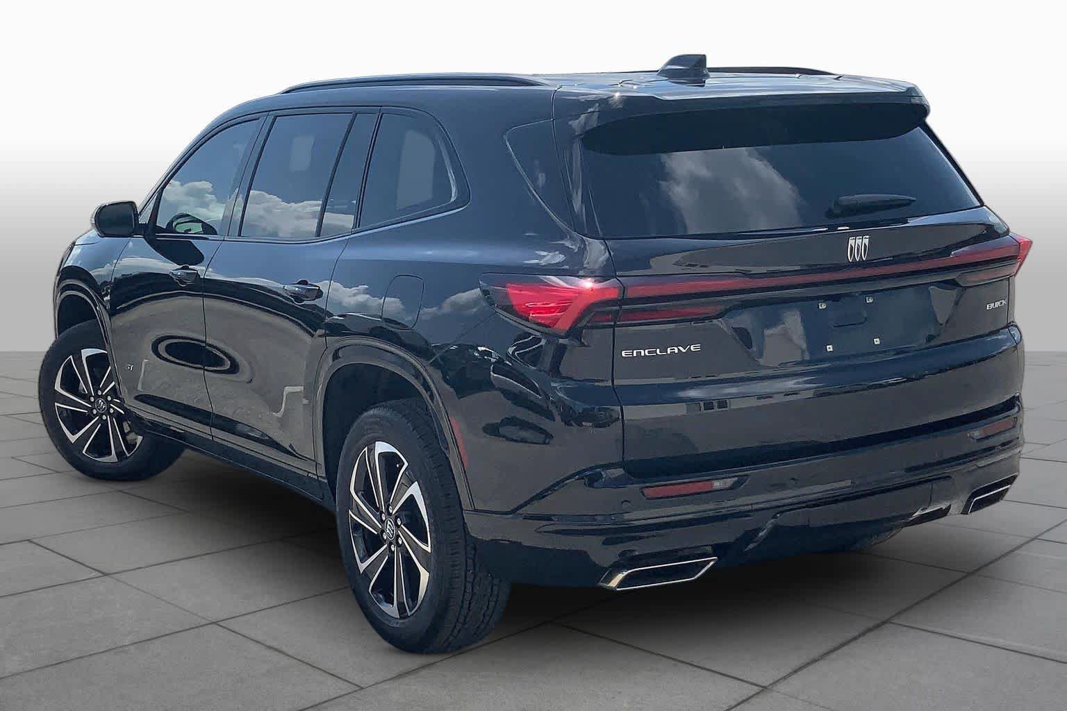 Used 2025 Buick Enclave Sport Touring w/ Power Package FWD image 12
