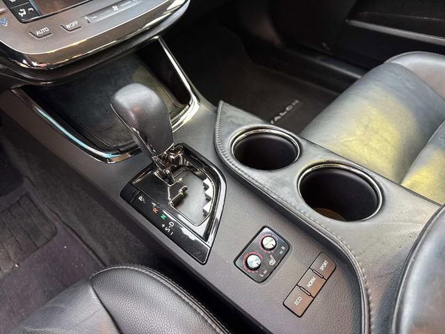 Used 2018 Toyota Avalon XLE image 26