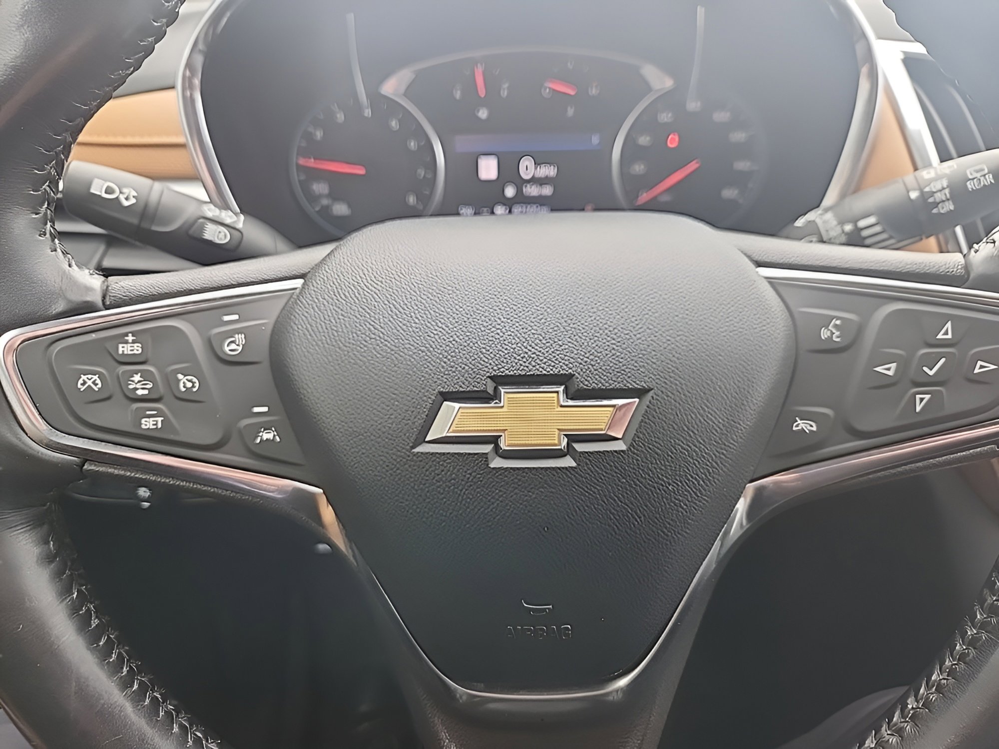 Used 2020 Chevrolet Equinox Premier image 17