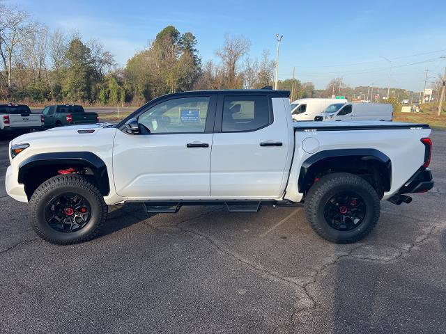 Used 2025 Toyota Tacoma TRD Sport image 11