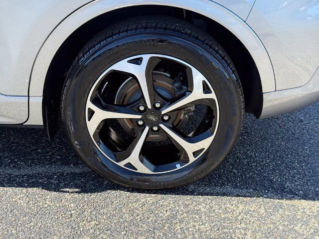 Certified 2023 Ford Escape ST-Line Elite AWD/4WD image 12