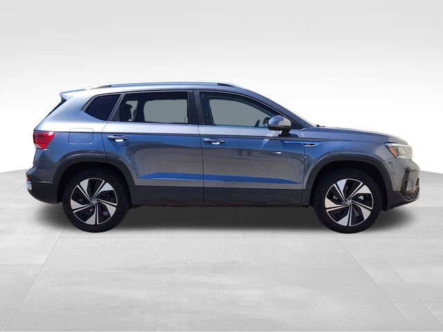 Used 2024 Volkswagen Taos SE AWD/4WD image 11