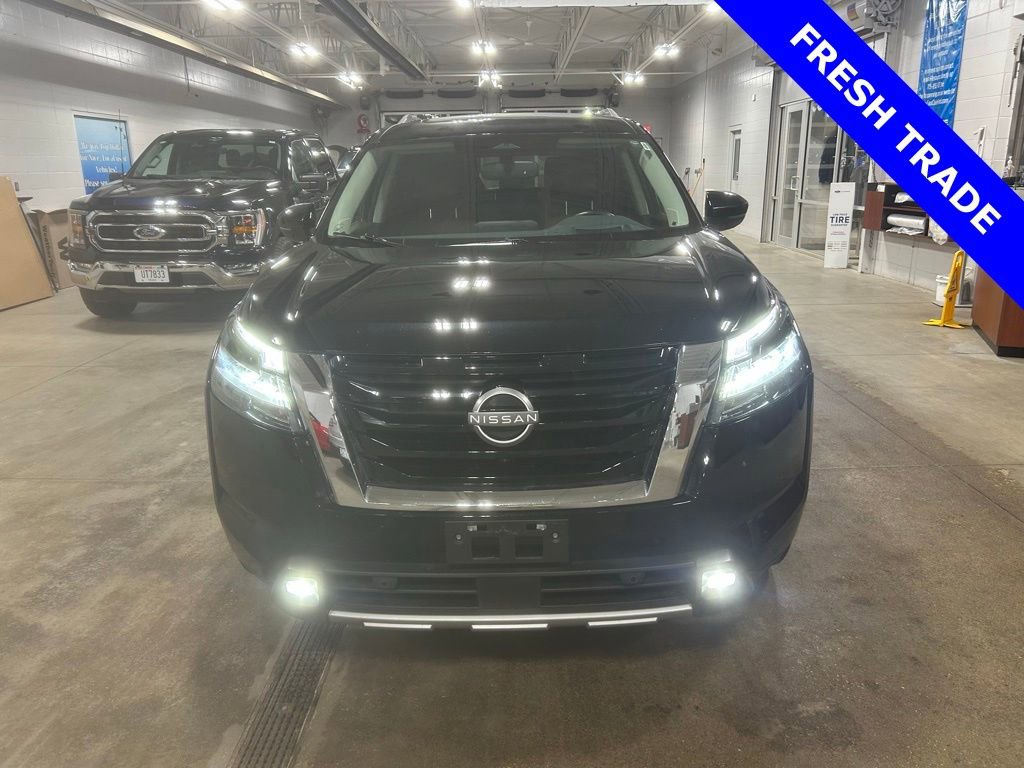 Used 2022 Nissan Pathfinder Platinum w/ Cargo Package image 2