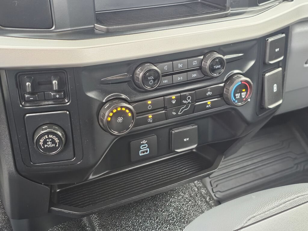 Certified 2023 Ford F250 XL RWD image 26