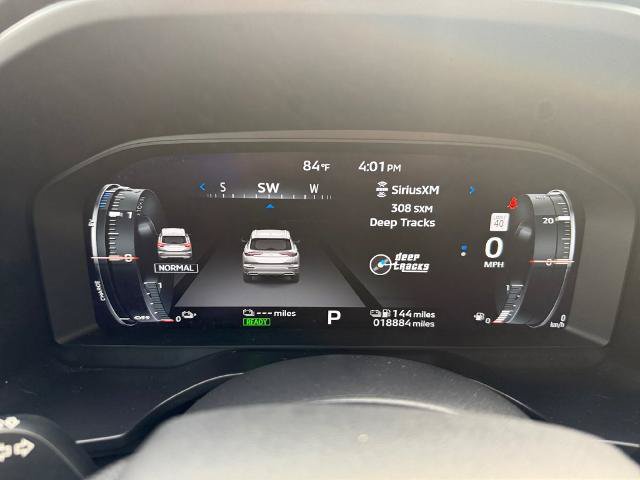 Used 2025 Mitsubishi Outlander 4WD Plug-In Hybrid image 16