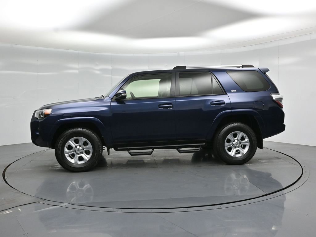 Used 2022 Toyota 4Runner SR5 Premium w/ Moonroof Package AWD/4WD image 23