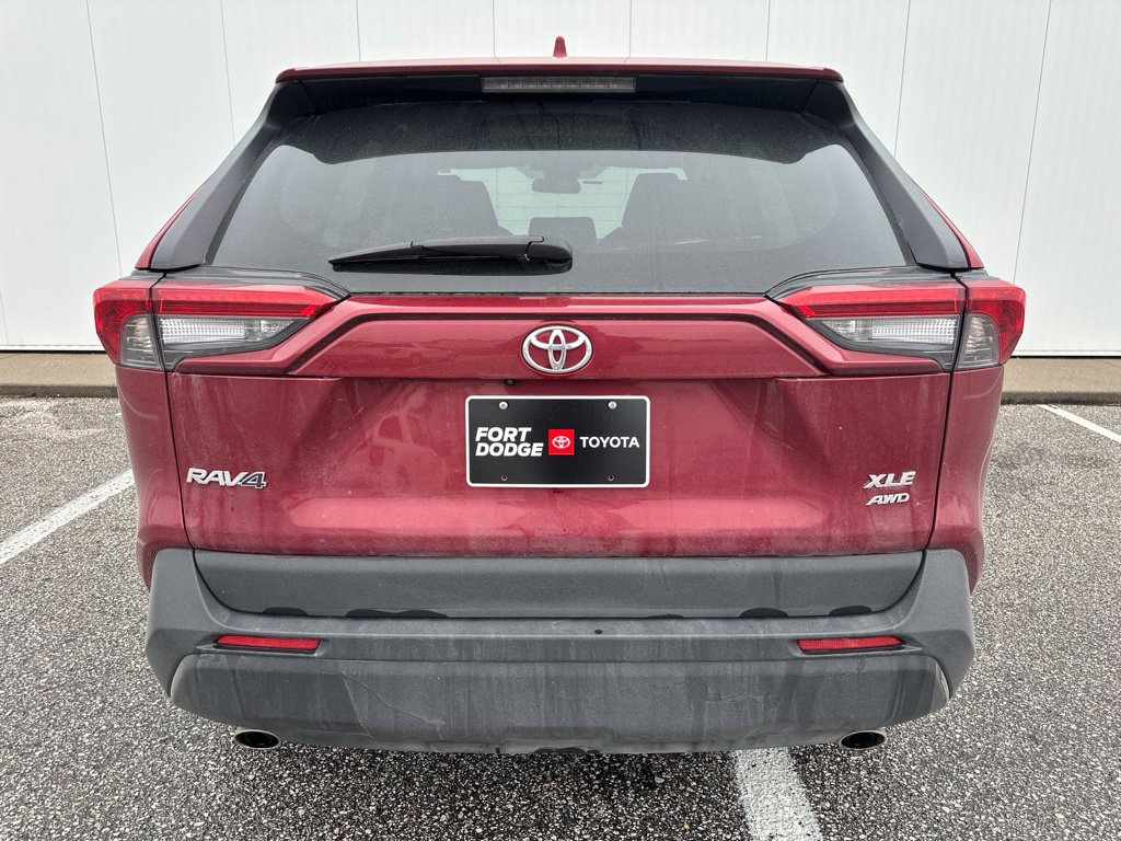 Used 2025 Toyota RAV4 XLE AWD/4WD image 6
