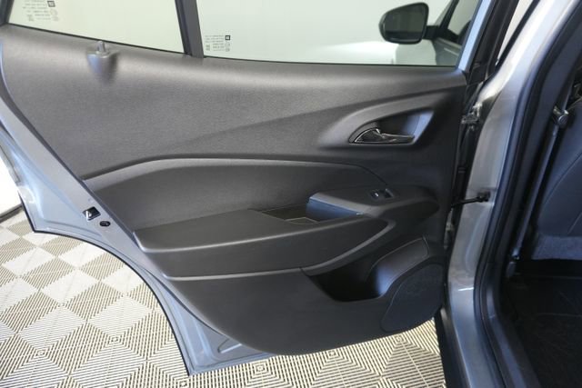 Used 2025 Chevrolet Trax RS w/ Driver Confidence Package FWD image 28