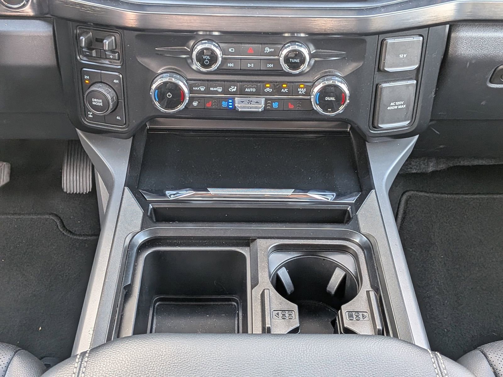 Certified 2026 Ford F250 Lariat w/ Black Appearance Package image 20