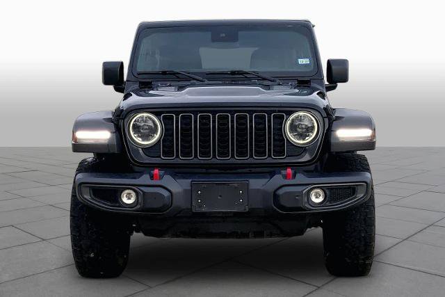 Used 2025 Jeep Wrangler Unlimited Rubicon AWD/4WD image 4