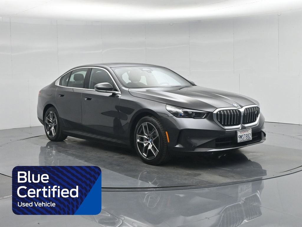 Used 2024 BMW i5 eDrive40i image 1