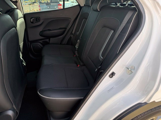 Used 2024 Hyundai Venue Limited FWD image 33