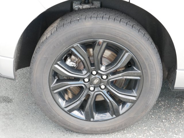 Certified 2022 Ford Edge SE w/ Black Appearance Package AWD/4WD image 9
