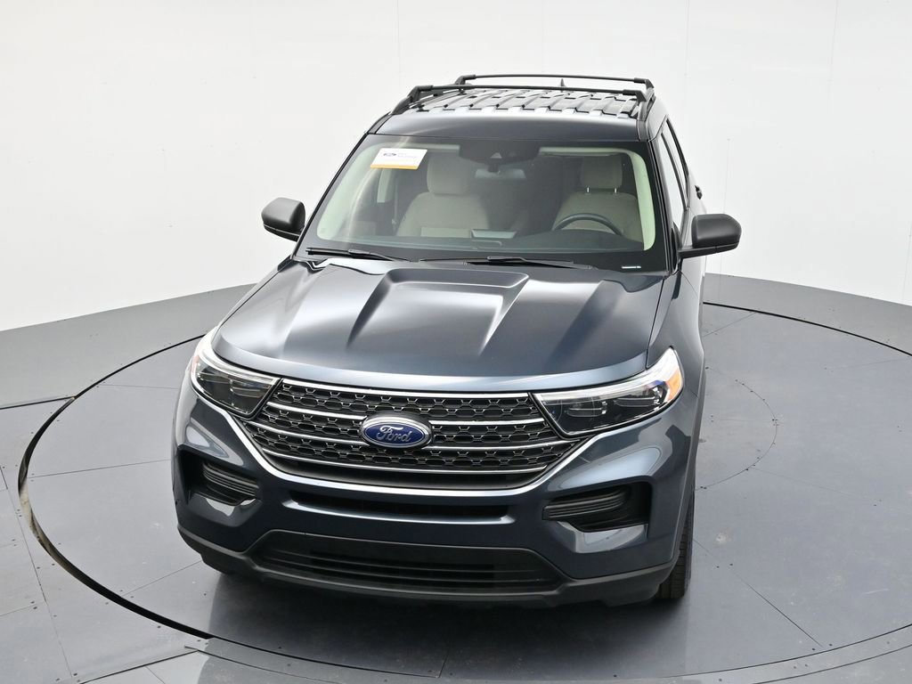 Certified 2022 Ford Explorer XLT w/ Class IV Trailer Tow Package image 2