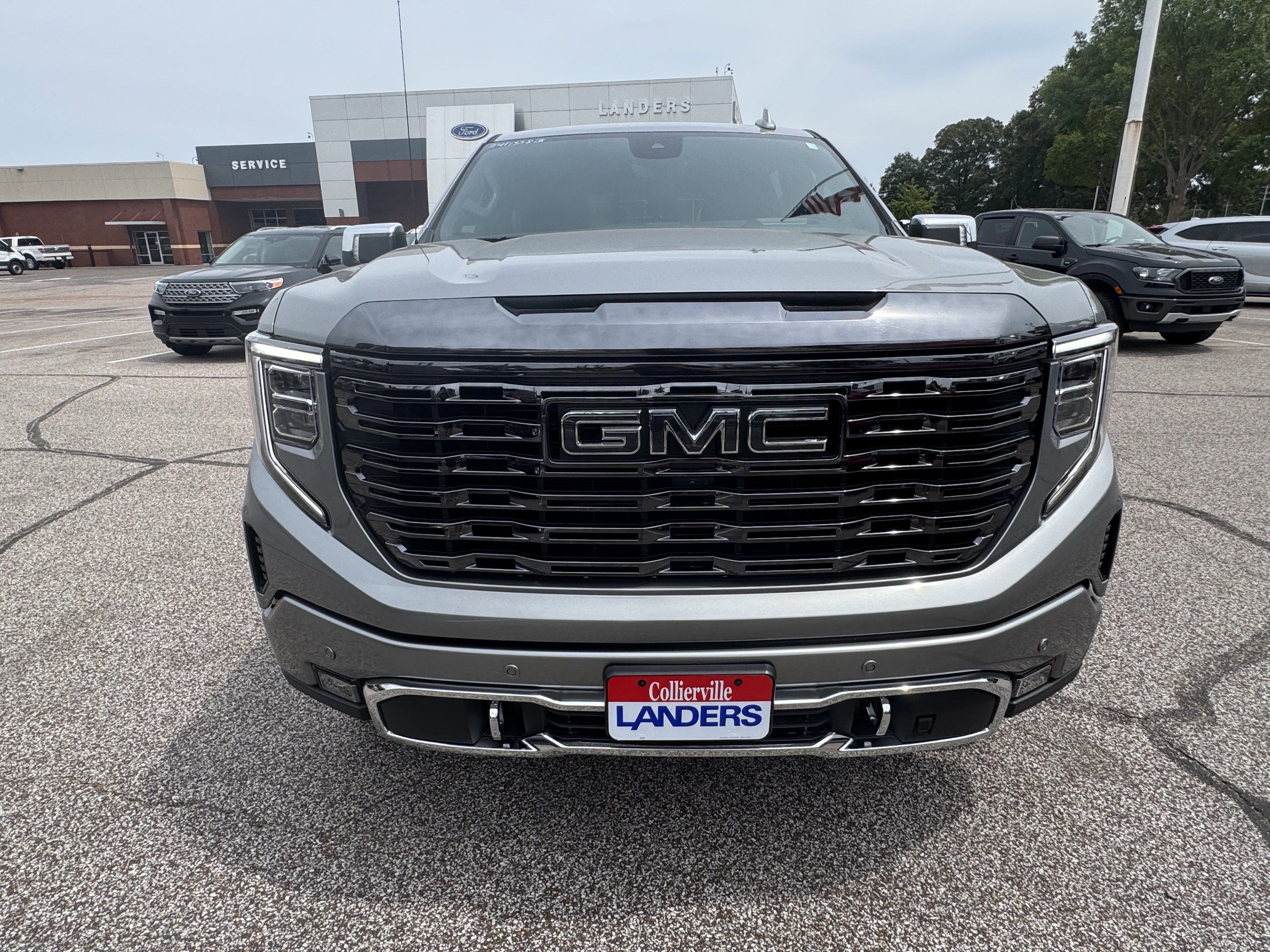 Used 2024 GMC Sierra 1500 Denali Ultimate image 8
