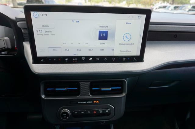 Certified 2025 Ford Maverick XLT w/ XLT Luxury Package AWD/4WD image 9