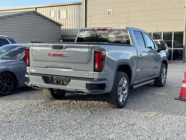 Used 2025 GMC Sierra 1500 Denali w/ Denali Reserve Package AWD/4WD image 4