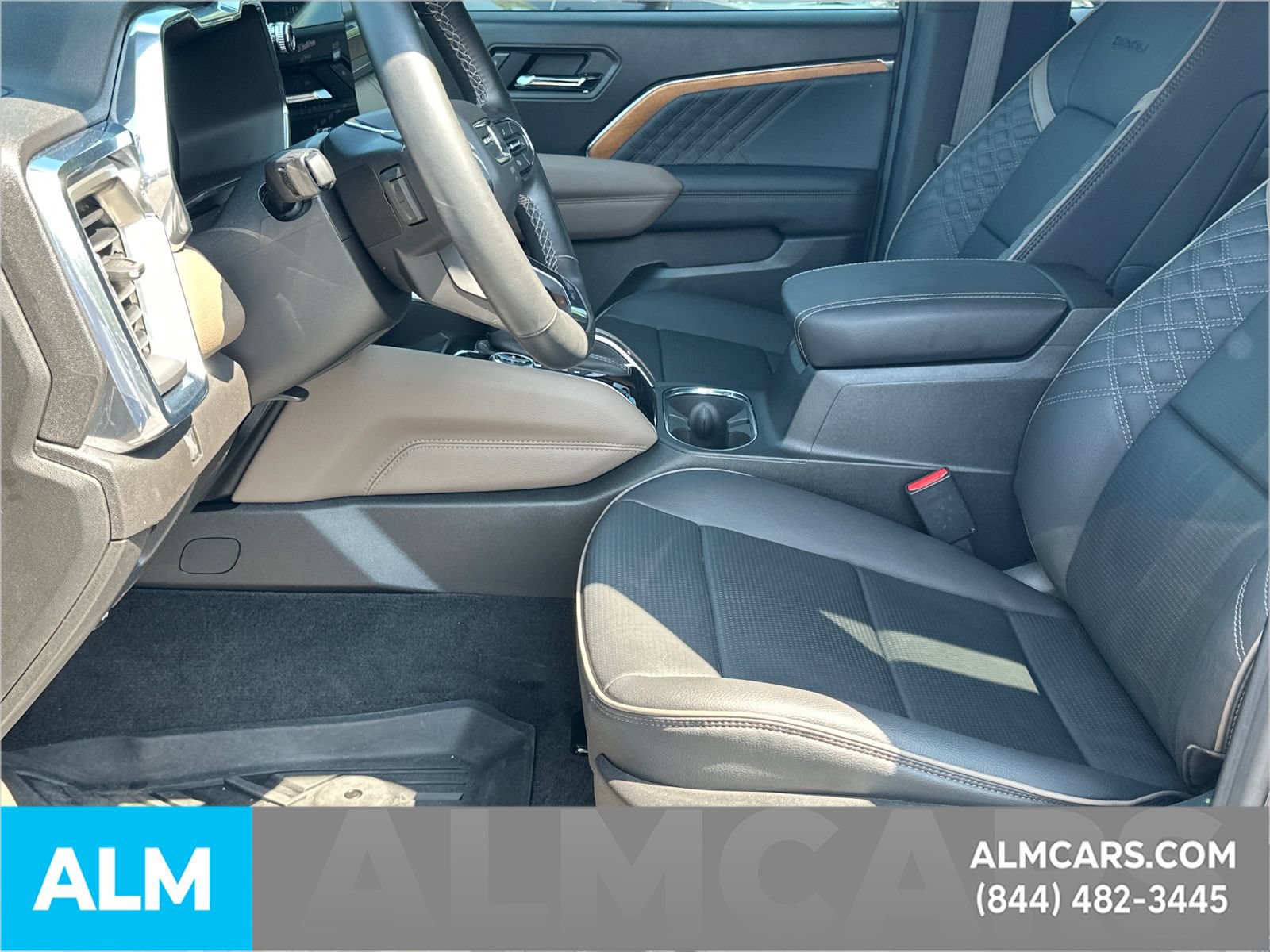 Used 2025 GMC Canyon Denali w/ LPO, Denali Black Edition AWD/4WD image 10