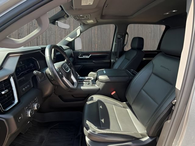 Used 2024 GMC Sierra 2500 Denali w/ Denali Reserve Package AWD/4WD image 18