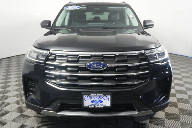 Certified 2025 Ford Explorer Active AWD/4WD image 8