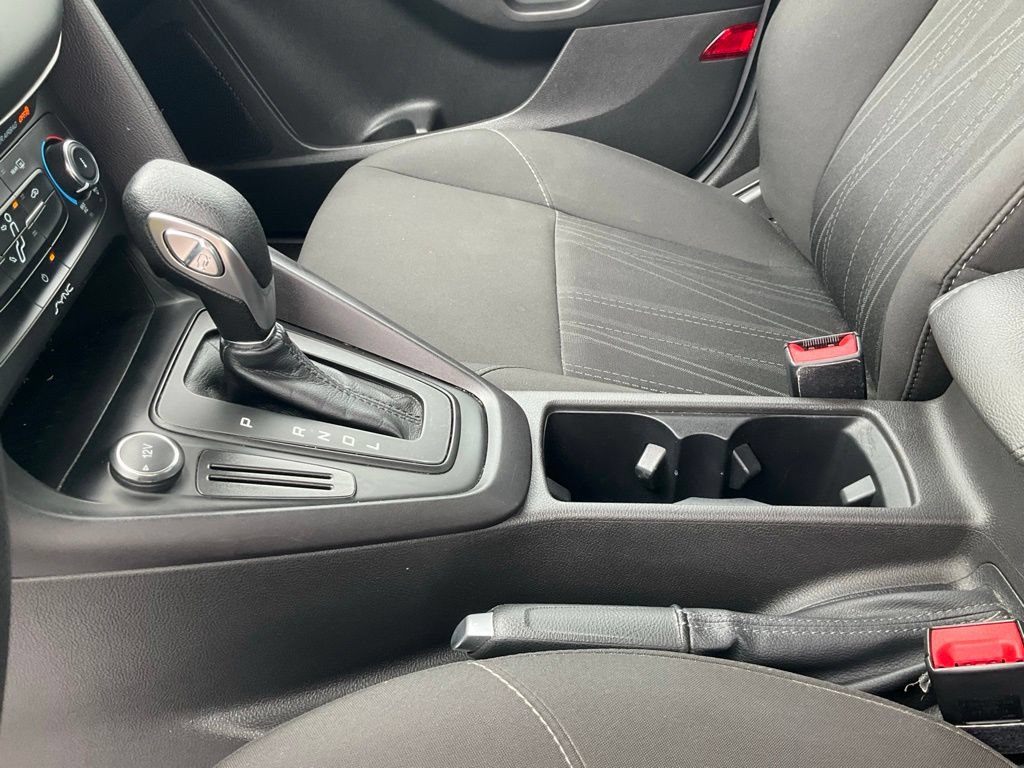 Certified 2017 Ford Focus SE FWD image 16