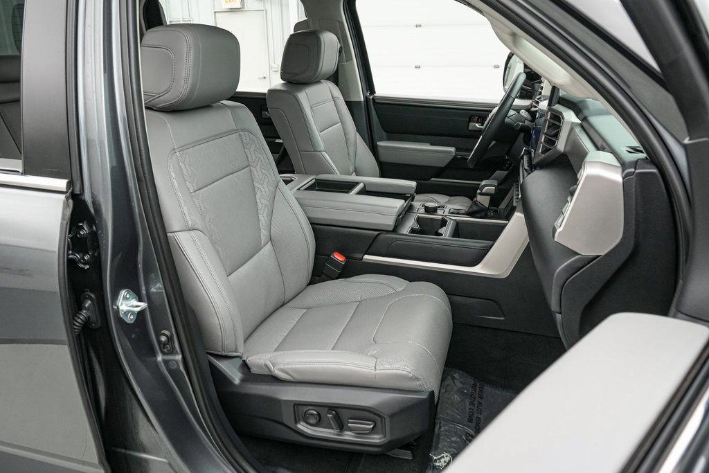 Used 2024 Toyota Tundra Limited image 23