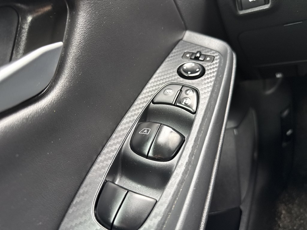 Used 2025 Nissan Sentra SV FWD image 24