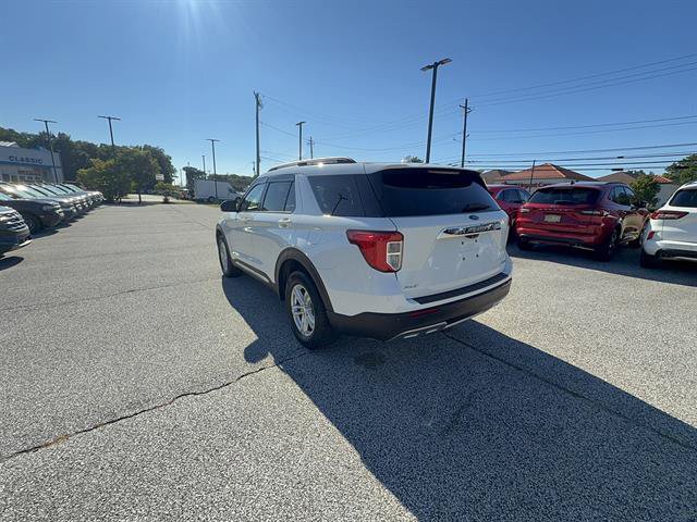 Certified 2023 Ford Explorer XLT w/ Equipment Group 202A AWD/4WD image 3