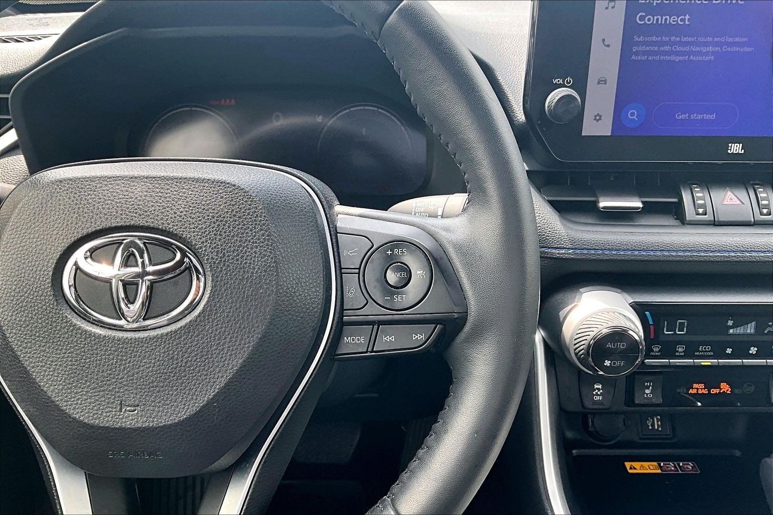 Used 2023 Toyota RAV4 XSE AWD/4WD image 12