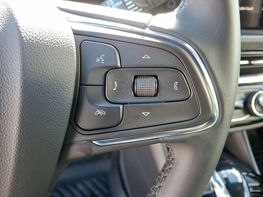 Used 2025 Buick Envista Sport Touring w/ Convenience II Package image 18